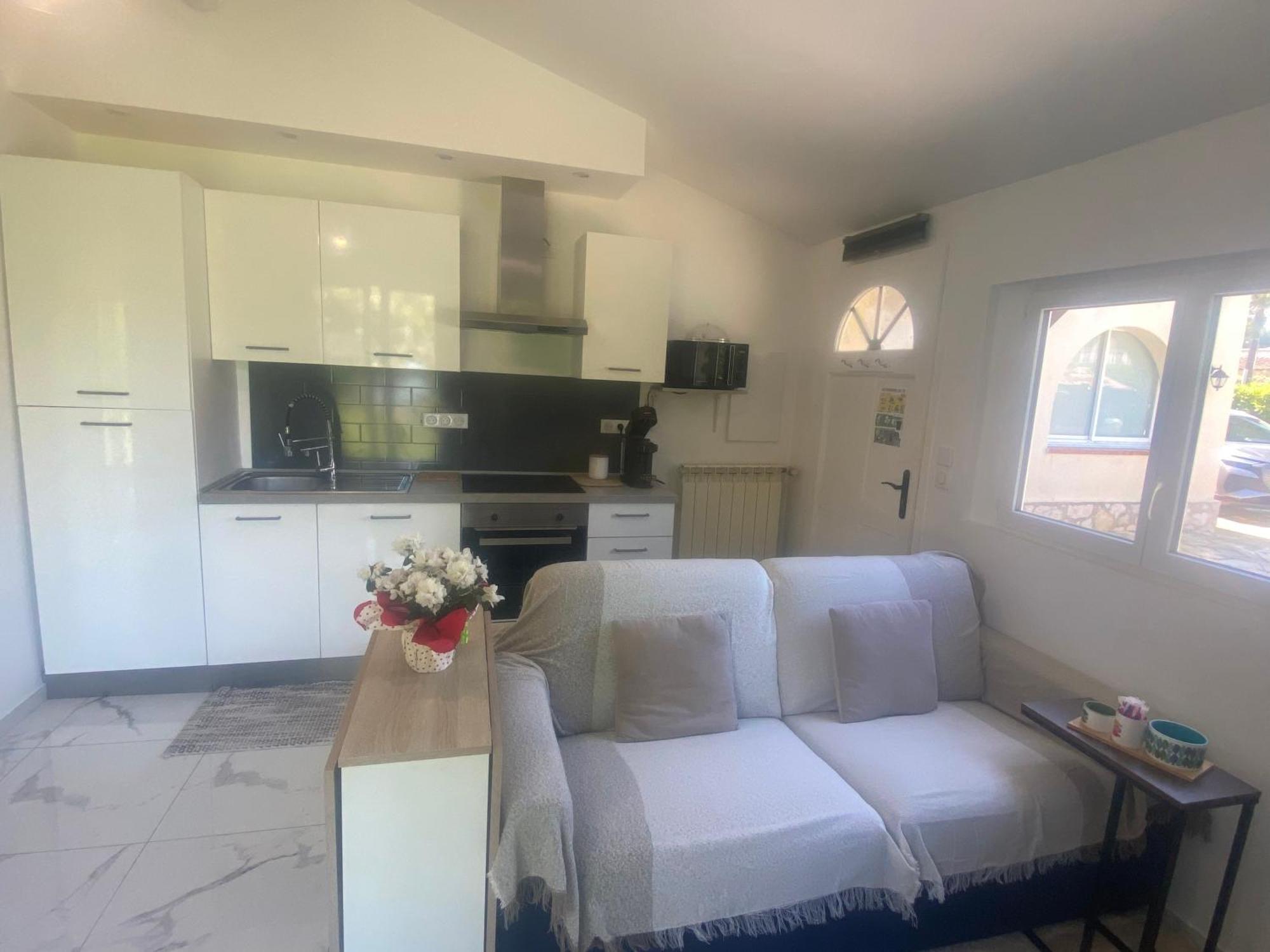 Studio climatisé avec piscine et jardin Villeneuve-Loubet Extérieur photo